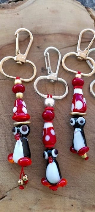 Post 6 by Glassbead&bag&jewelry on Instagram (video)