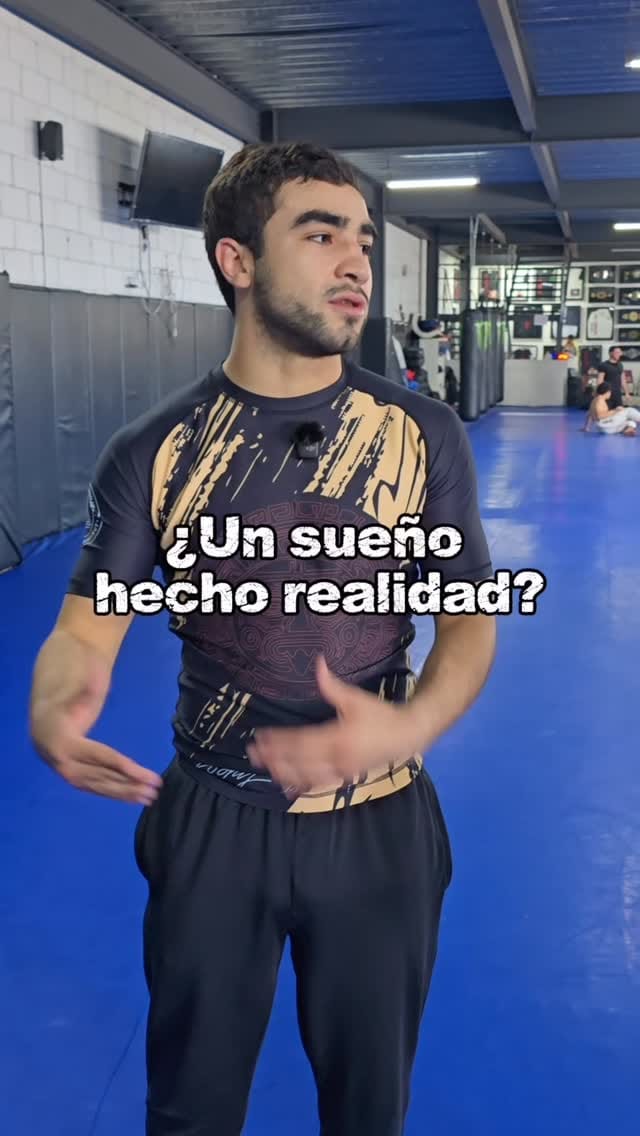 Post 4 by El MOLO on Instagram (video)