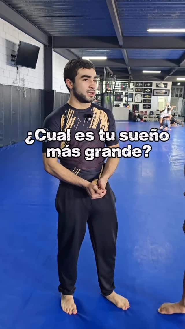 Post 5 by El MOLO on Instagram (video)