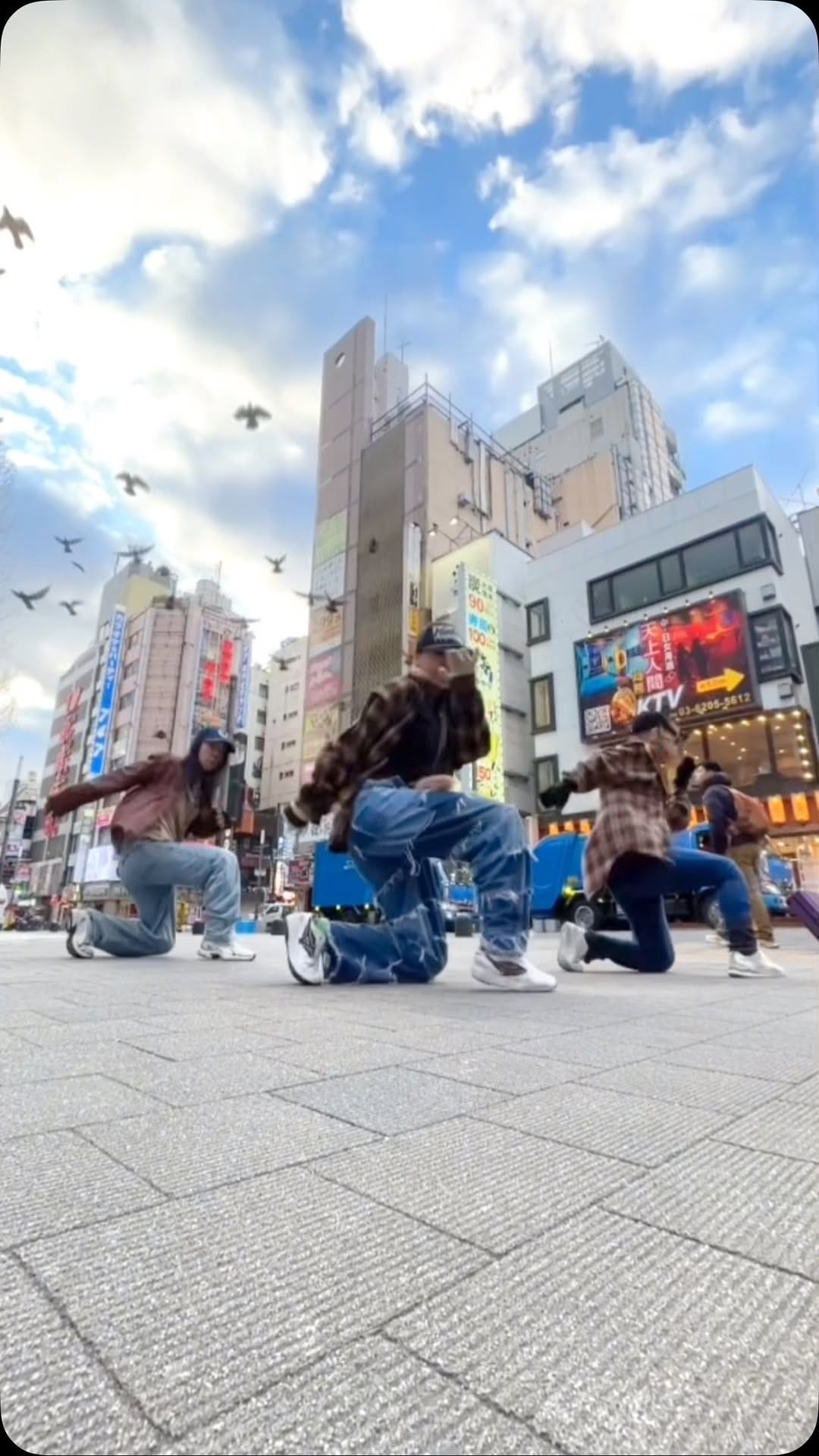 Post 8 by ももぴーち🍑 MOMO Peach /bgirlmomo on Instagram (video)