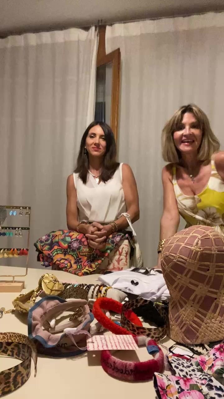 Post 3 by BOTTEGAIE DI PROVINCIA CON STILE 👗 on Instagram (video)