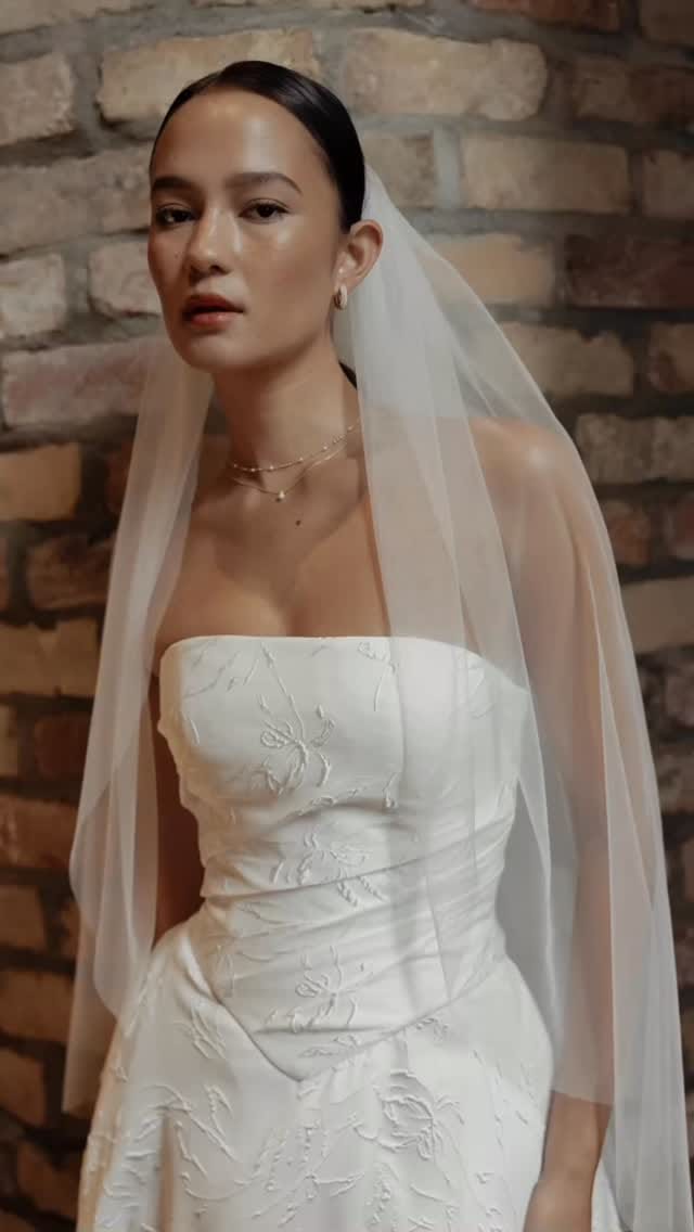 Post 1 by Hera Couture by Katie Yeung on Instagram (video)