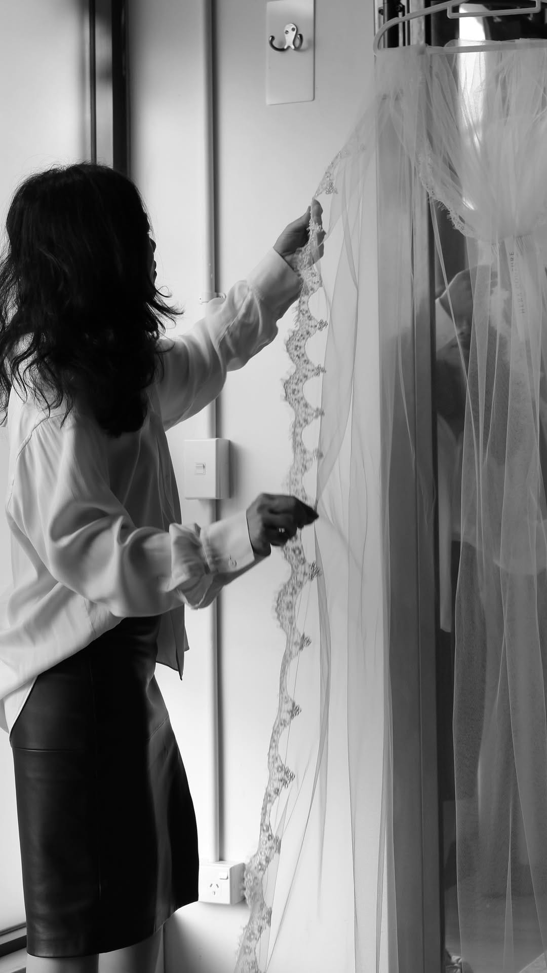 Post 3 by Hera Couture by Katie Yeung on Instagram (video)