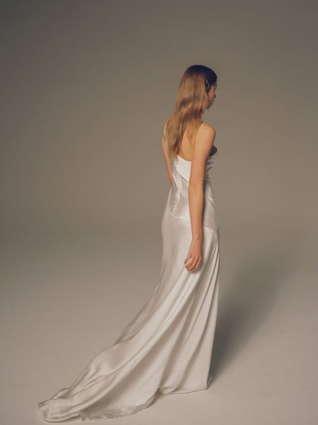 Post 4 by Hera Couture by Katie Yeung on Instagram (carousel)