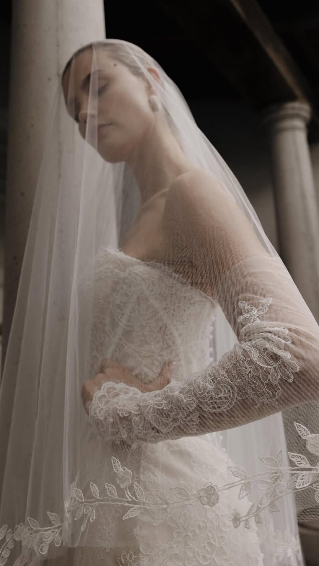 Post 9 by Hera Couture by Katie Yeung on Instagram (video)