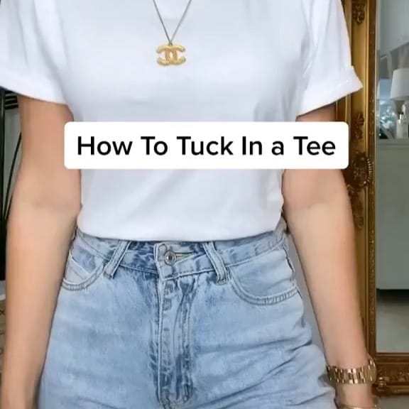 Post 4 by Fashion District on Instagram (video)