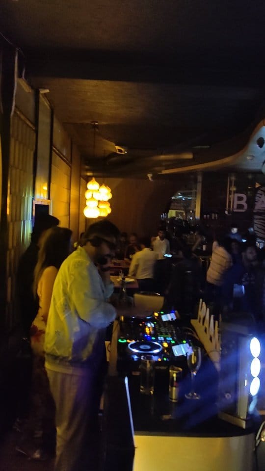 Post 9 by Shahrukh Hasan on Instagram (video)