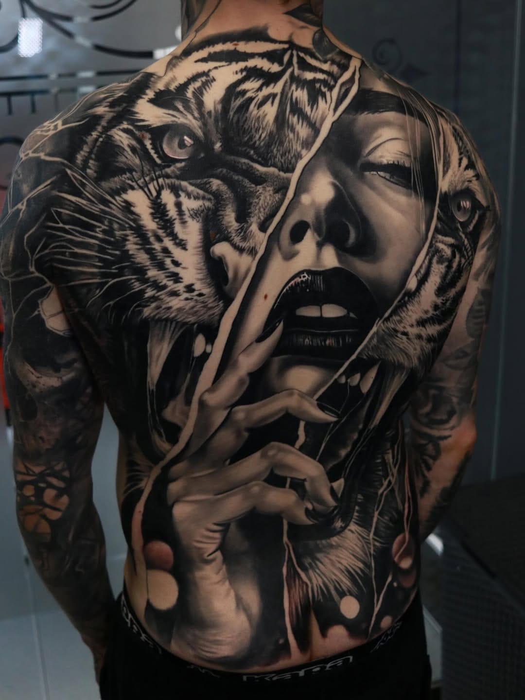 Post 4 by 𝔖𝔱𝔢𝔳𝔢 𝔘𝔭𝔱𝔬𝔫 on Instagram (image)