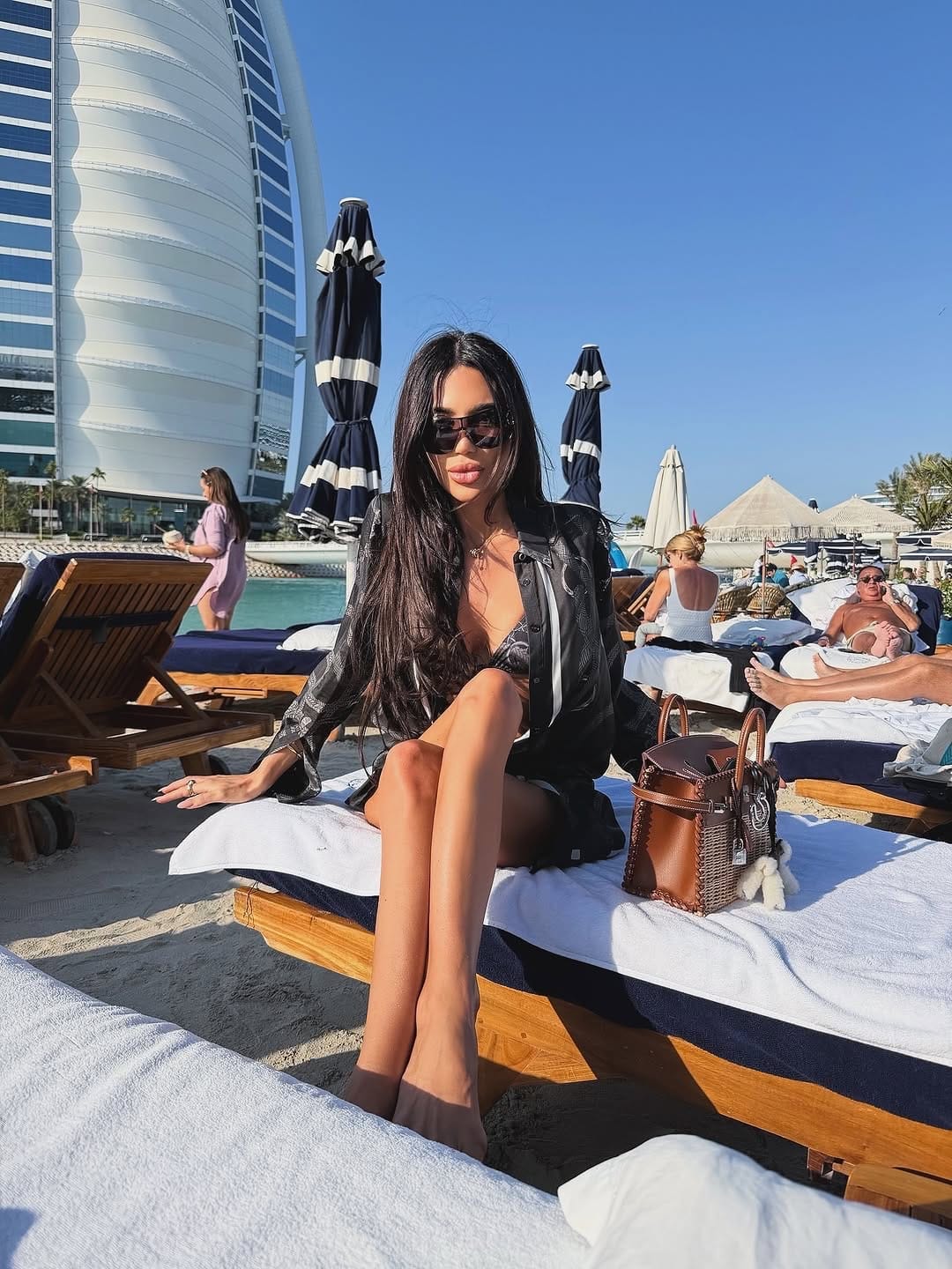 Post 2 by Maria Mozafariyan on Instagram (carousel)
