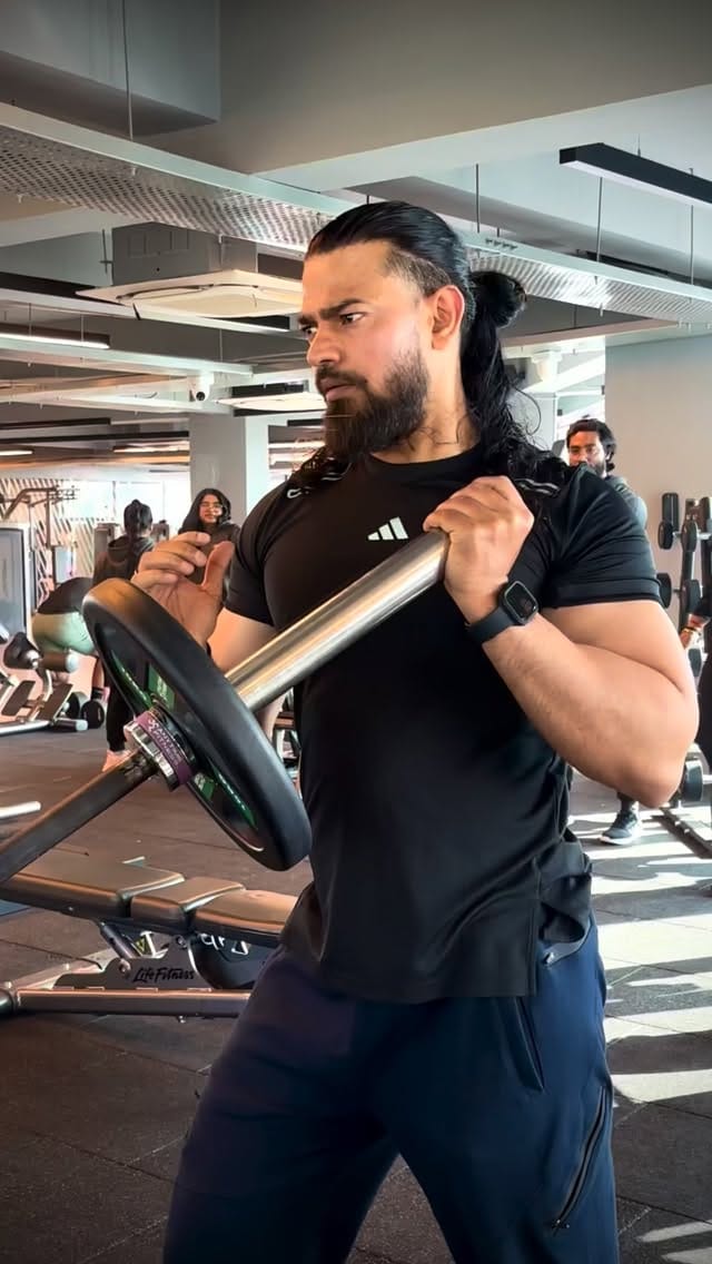 Post 5 by FitnessGuru Shekhar Meghwal on Instagram (video)