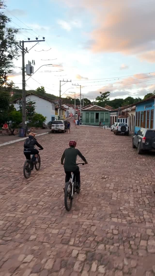 Post 4 by LP Silva on Instagram (video)