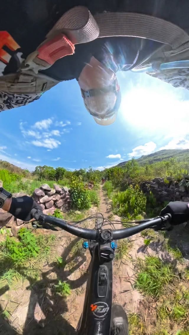 Post 9 by LP Silva on Instagram (video)