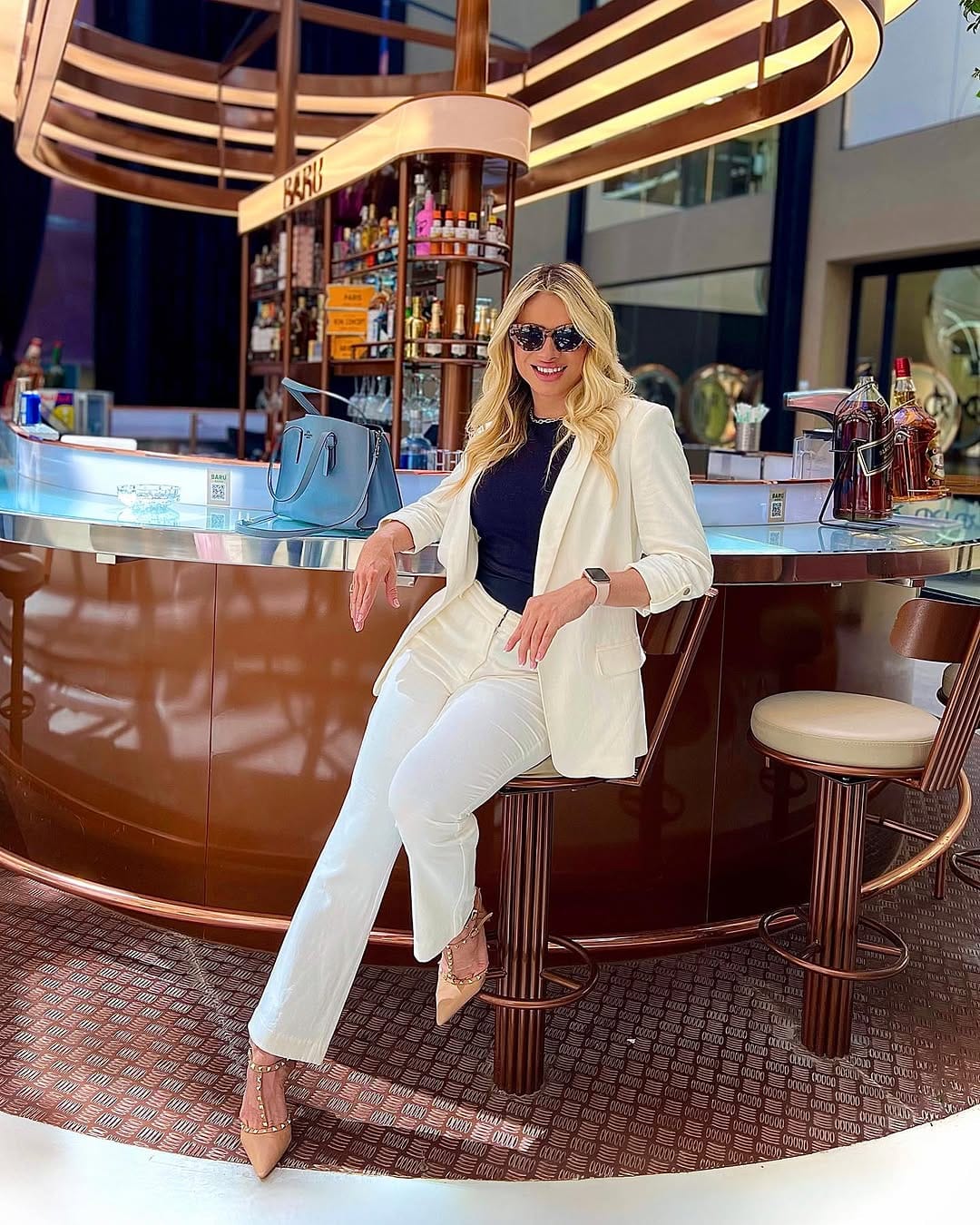 Post 8 by Leonna Ribeiro on Instagram (carousel)
