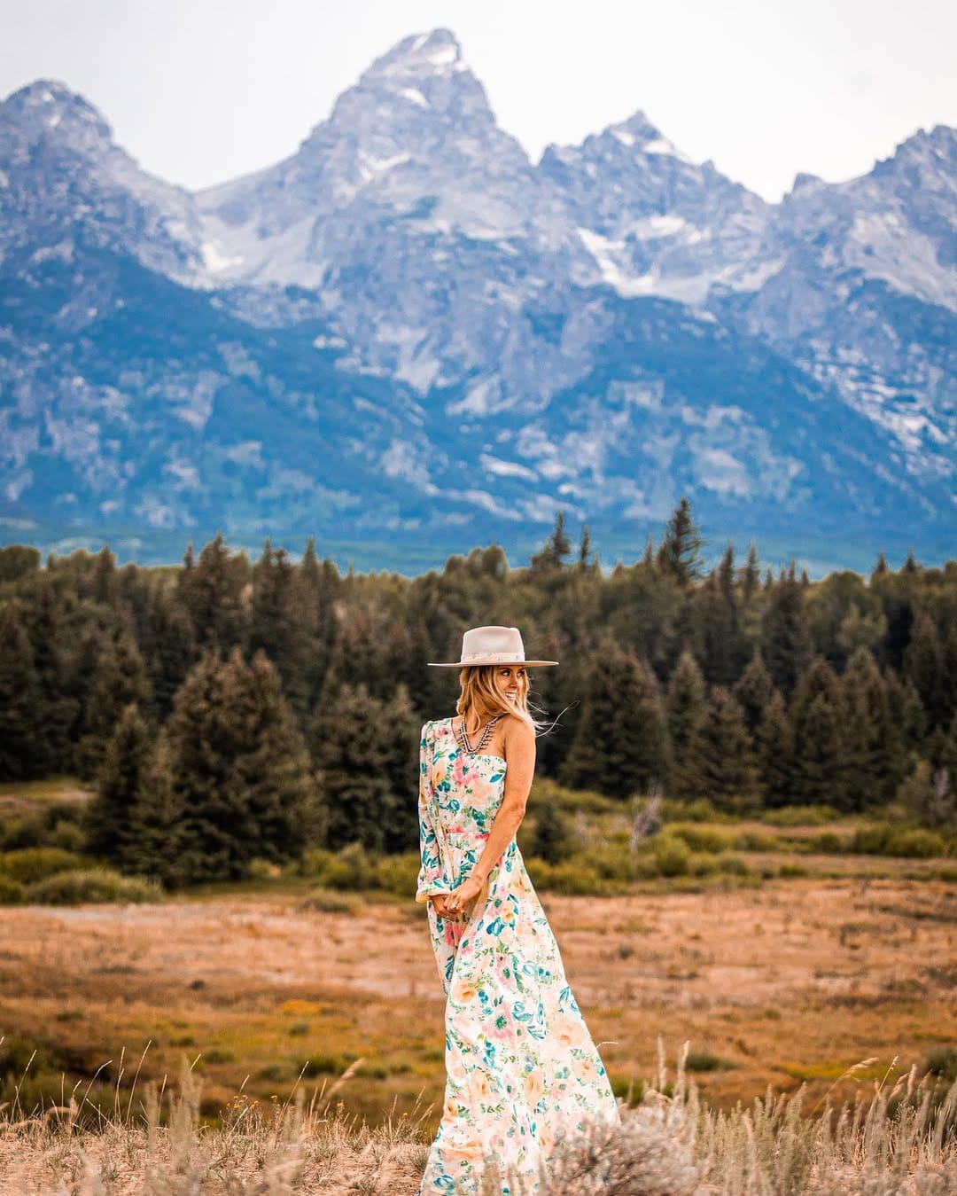 Post 10 by West Boutique on Instagram (carousel)