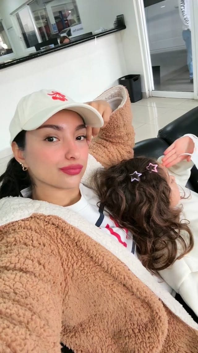 Post 8 by Anita Figueroa on Instagram (video)