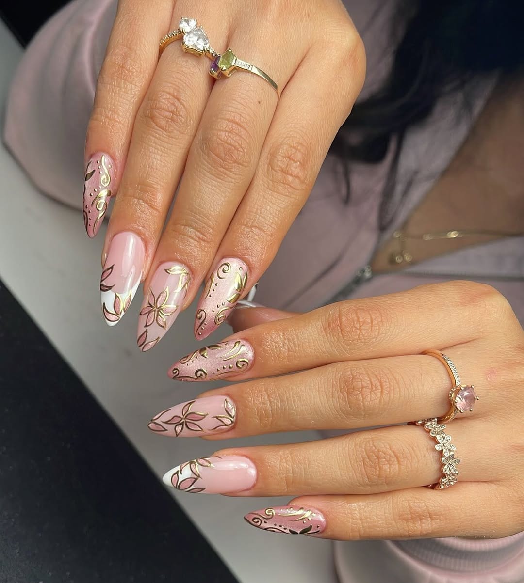 Post 7 by Gelx 🎀hand painted gel art 🎀self taught 💓 on Instagram (carousel)