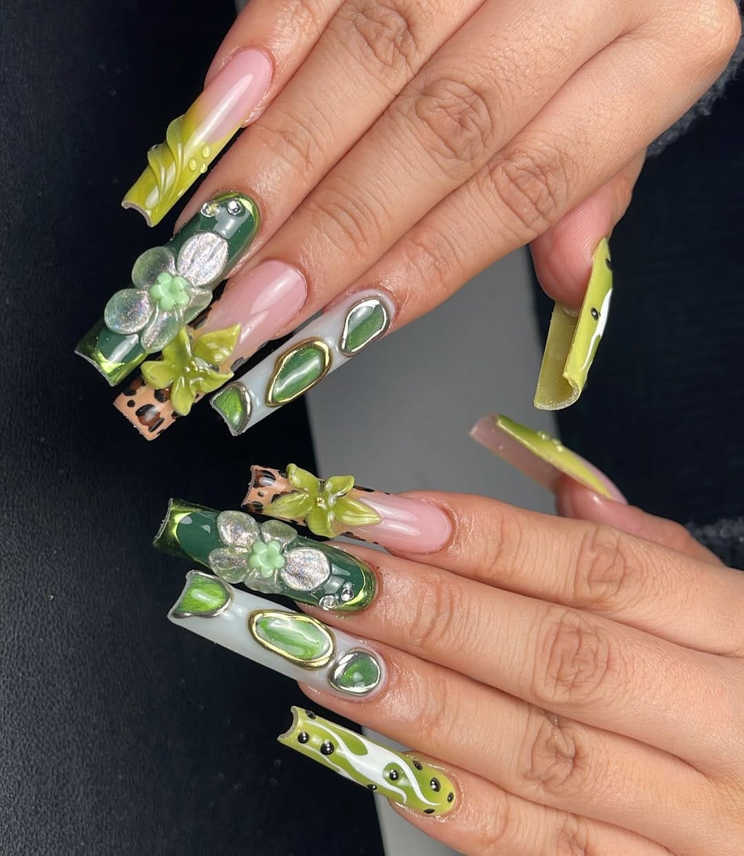 Post 3 by Gelx 🎀hand painted gel art 🎀self taught 💓 on Instagram (carousel)