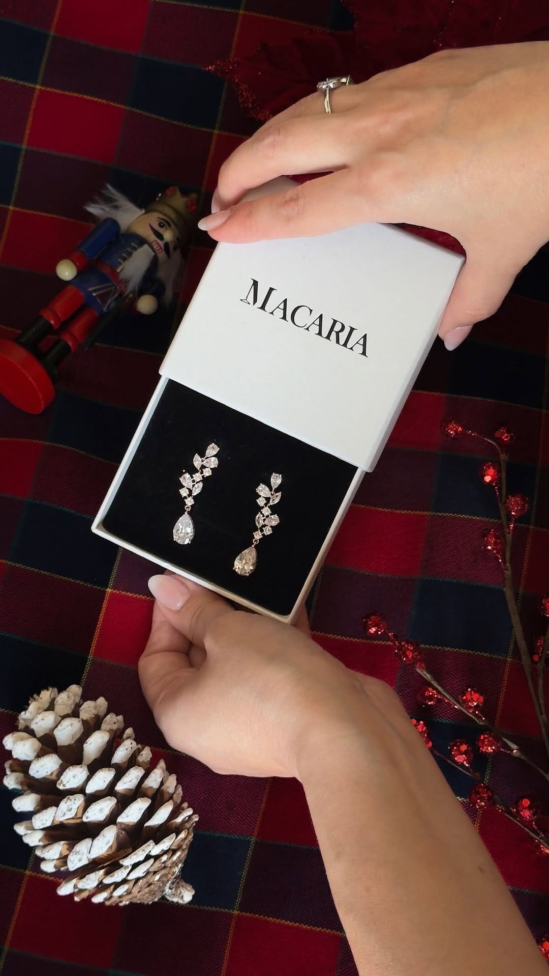 Post 10 by MACARIA for you® on Instagram (video)