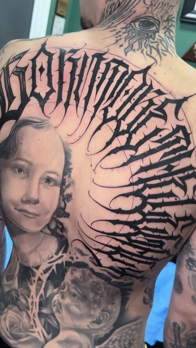 Post 4 by Jose Gonzalez Tattoo on Instagram (video)