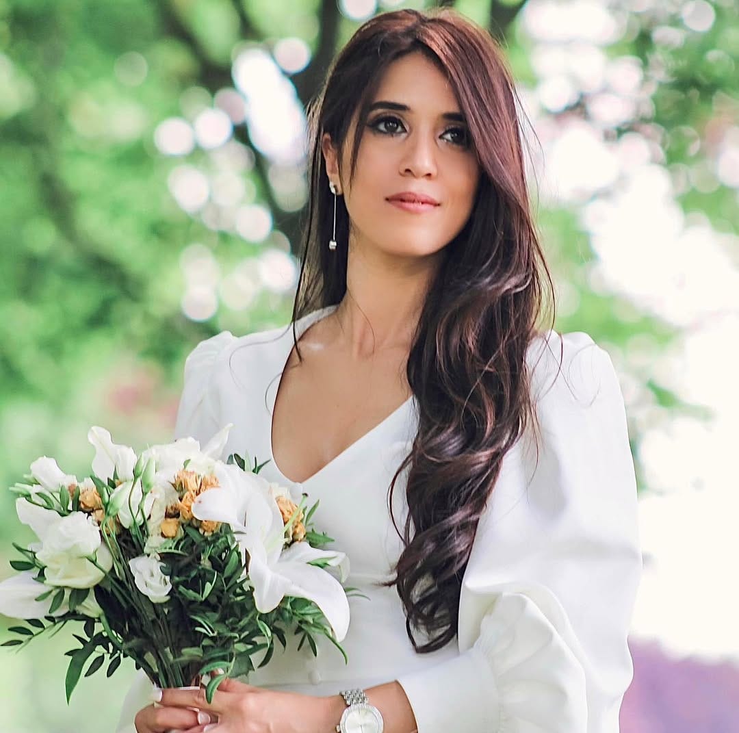 Post 10 by Fatima-Ezzahra Aveline on Instagram (image)
