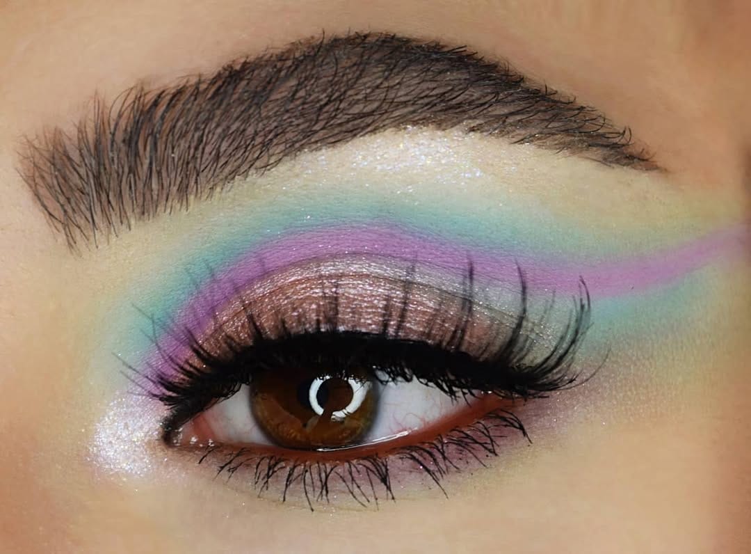 Post 1 by 𝓝𝓸𝓾𝓻 ♡ on Instagram (image)