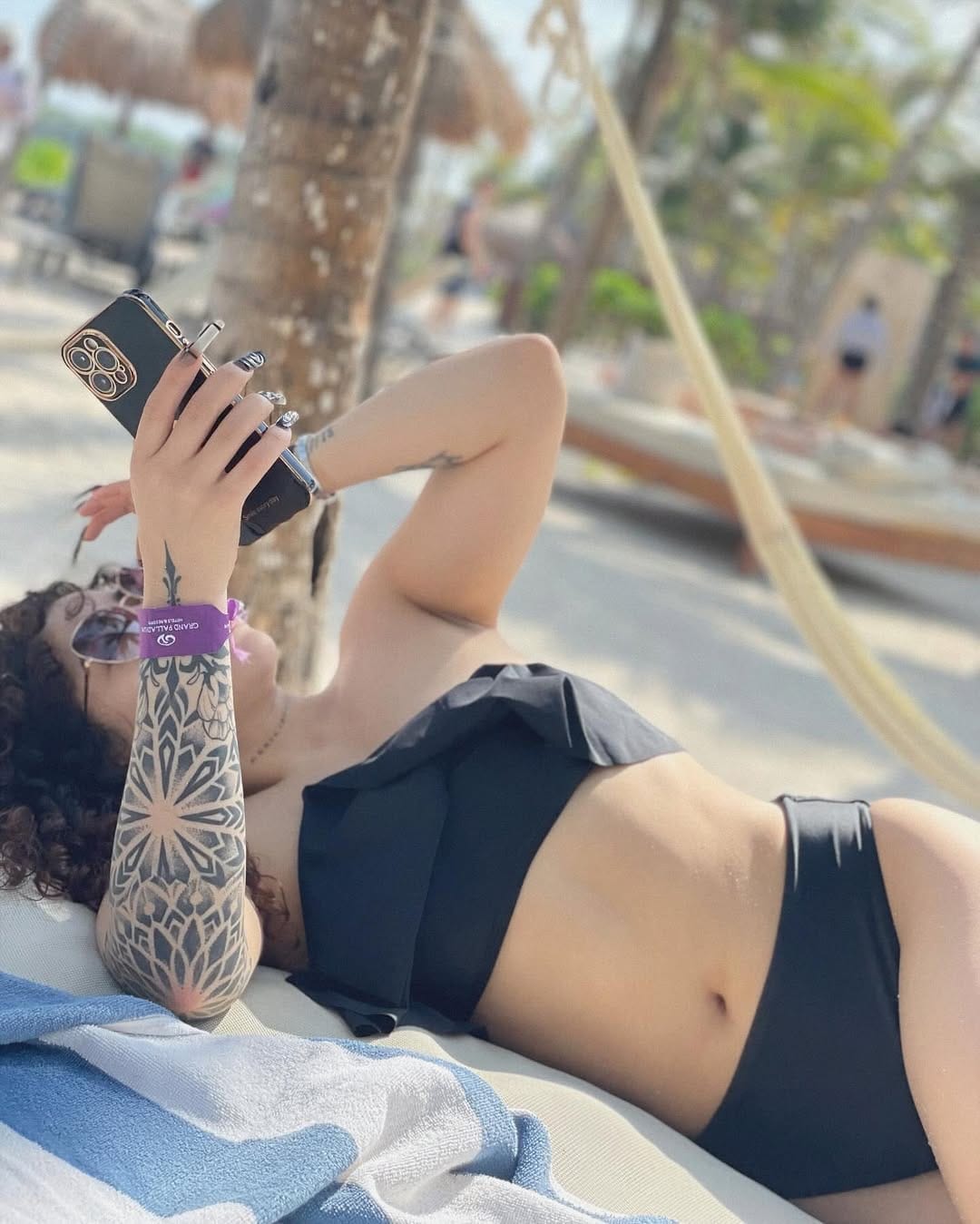 Post 9 by ALESSA | Online Fitness Coach🖤 on Instagram (carousel)