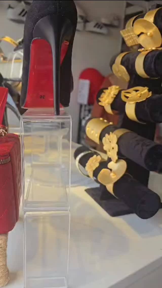 Post 4 by Tatiana Petrica on Instagram (video)