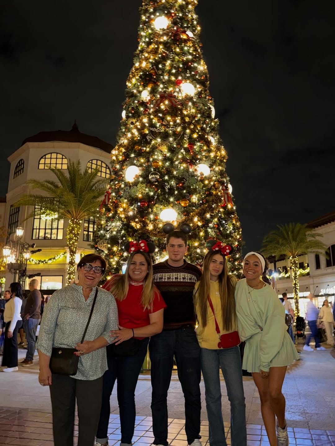 Post 3 by Mathias Coronel on Instagram (carousel)