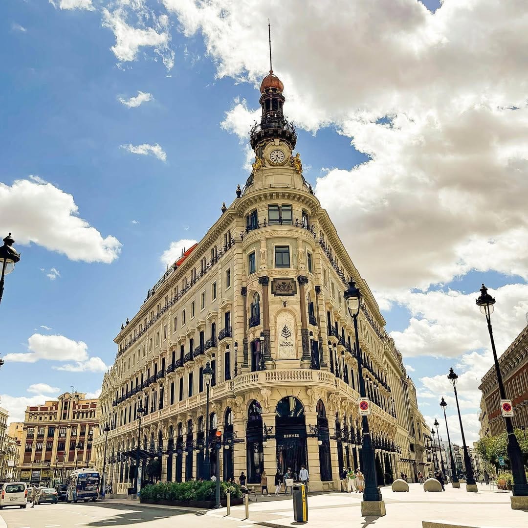 Post 8 by Viajando.eu on Instagram (image)