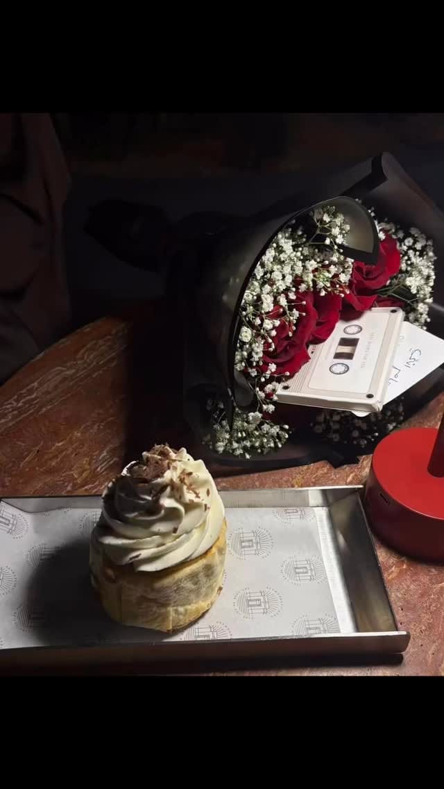 Post 3 by ZANIAB🇦🇪 on Instagram (video)