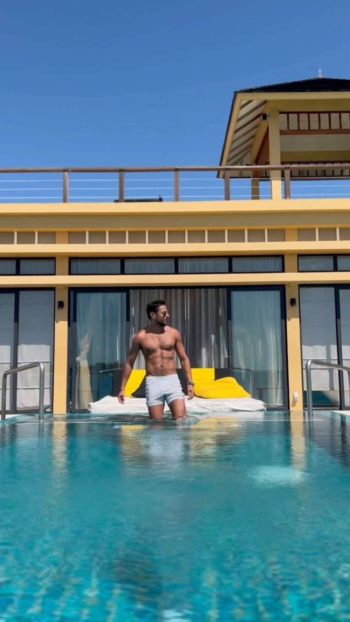 Post 5 by VELIVE TRAVEL on Instagram (video)