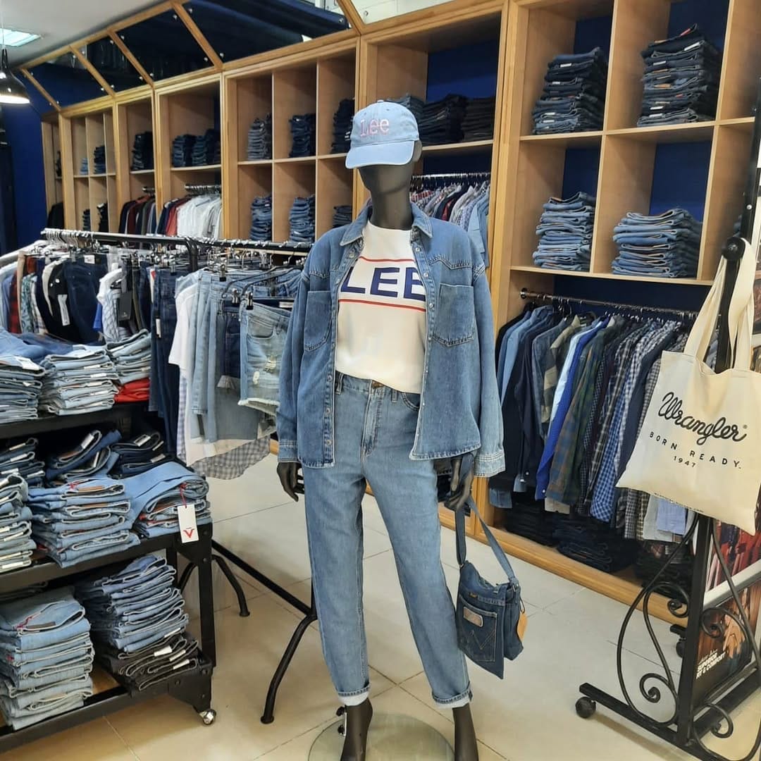 Post 4 by "JEANS" - Джинсовая одежда on Instagram (carousel)
