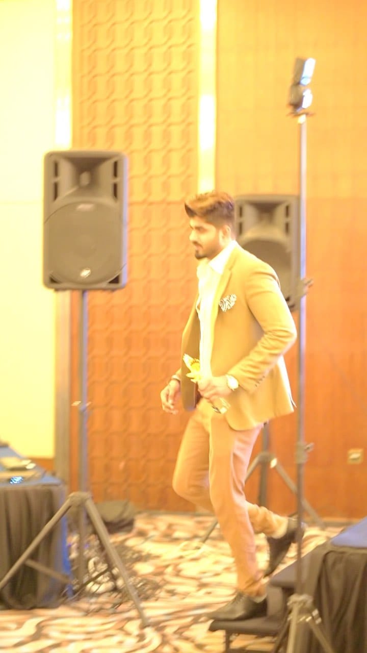 Post 7 by Faizal shaikh official on Instagram (video)