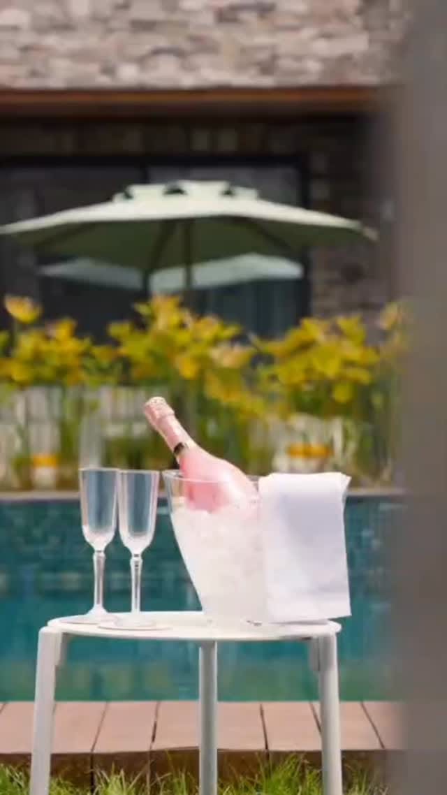 Post 3 by Comfort Travel on Instagram (video)