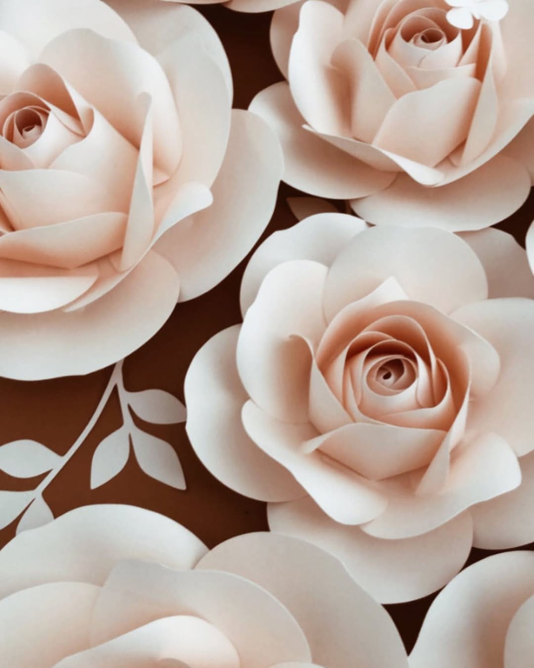 Post 10 by PassageSecret Sculpteur Papier on Instagram (carousel)