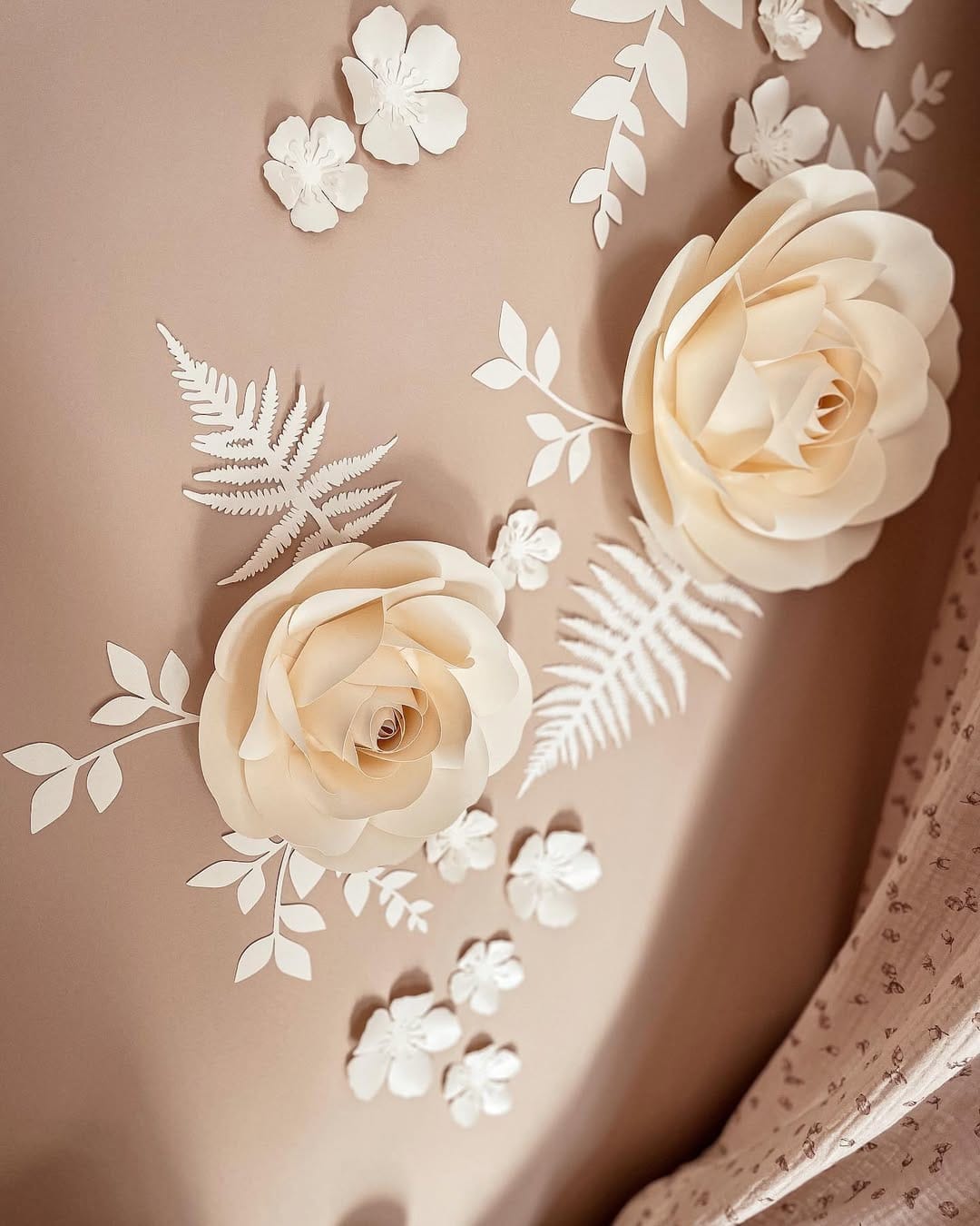 Post 3 by PassageSecret Sculpteur Papier on Instagram (image)