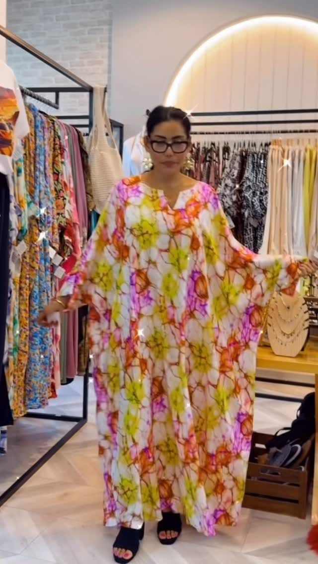 Post 4 by LeKaftans + Plus Size on Instagram (video)