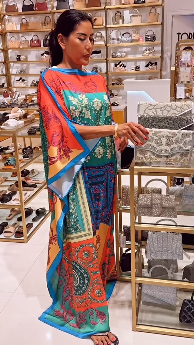Post 7 by LeKaftans + Plus Size on Instagram (video)