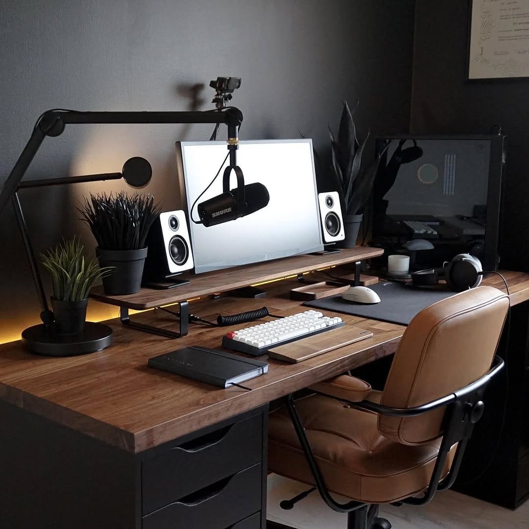 Post 2 by Setupglaze on Instagram (image)
