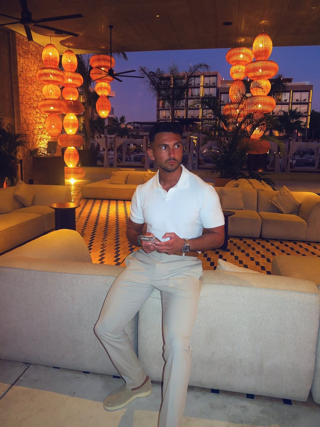 Post 7 by Youssef Hassane on Instagram (carousel)