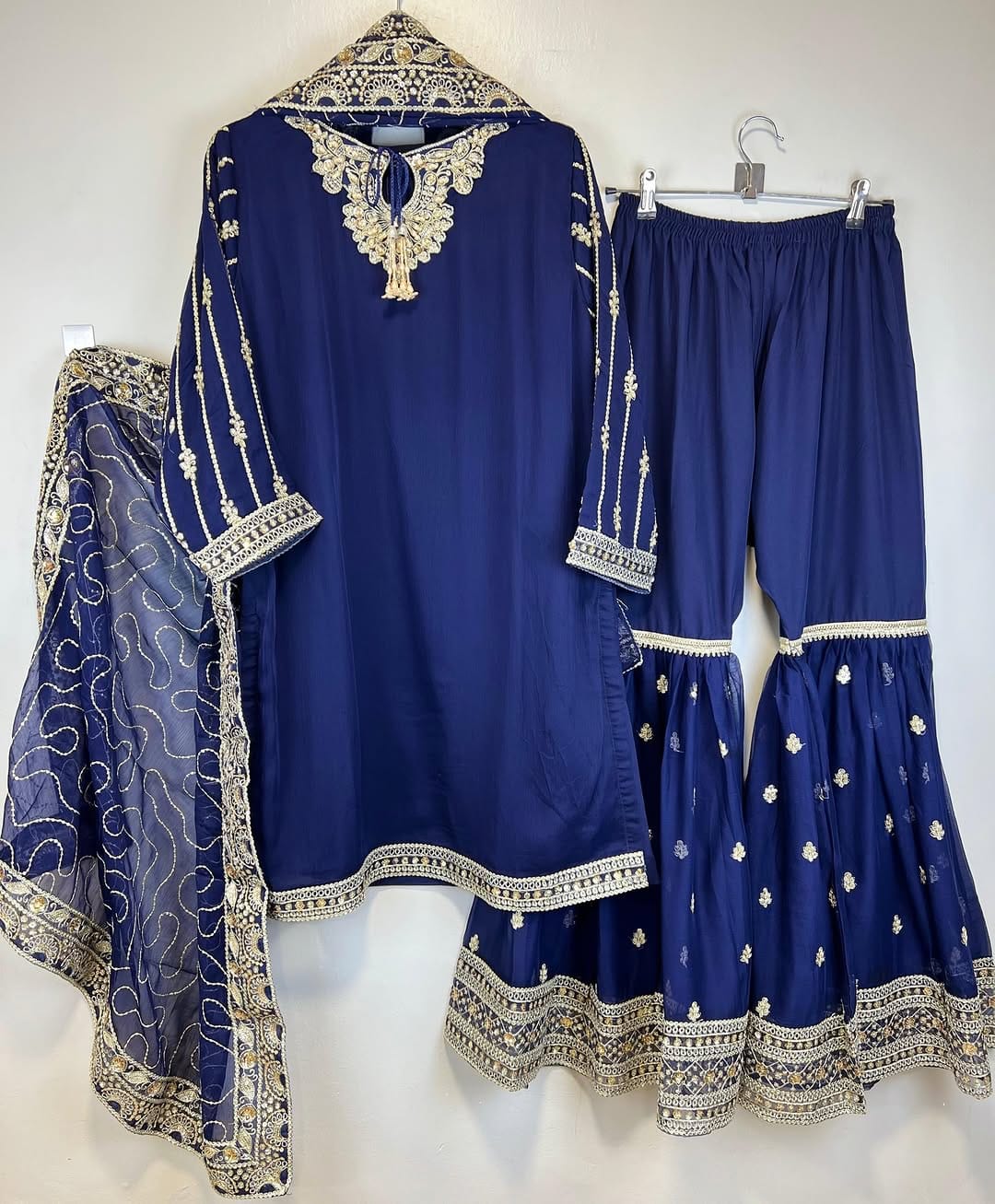 Post 10 by Flora Boutique on Instagram (carousel)