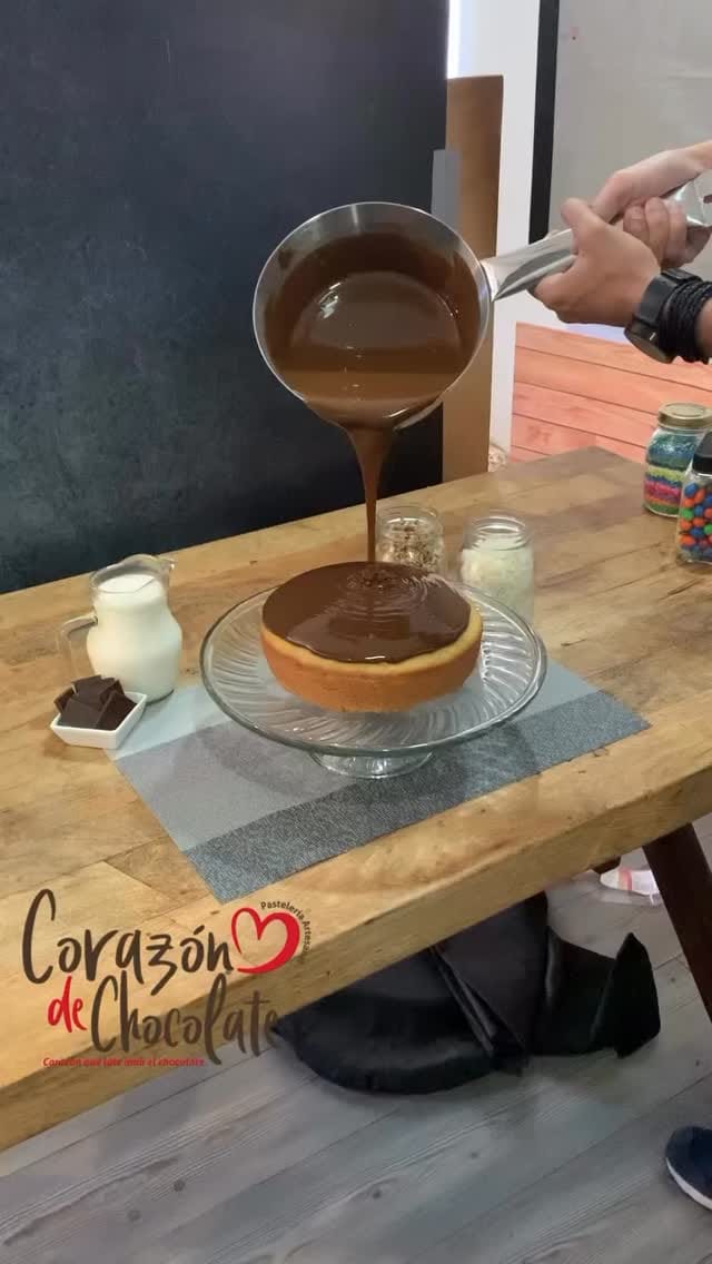 Post 8 by Corazon De Chocolate on Instagram (video)