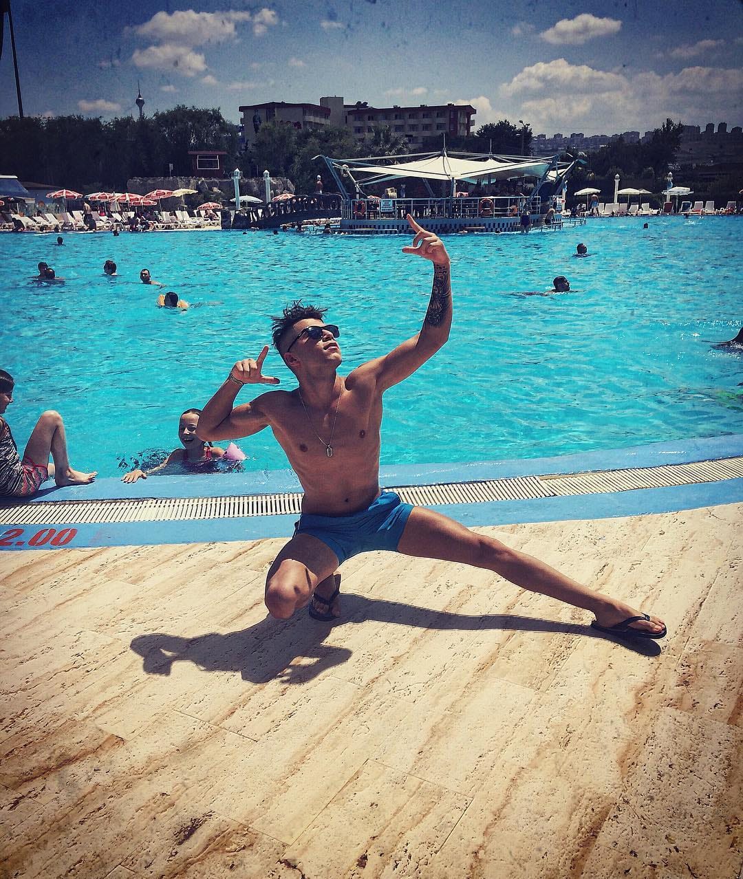 Post 8 by Mehmet Yasan on Instagram (image)