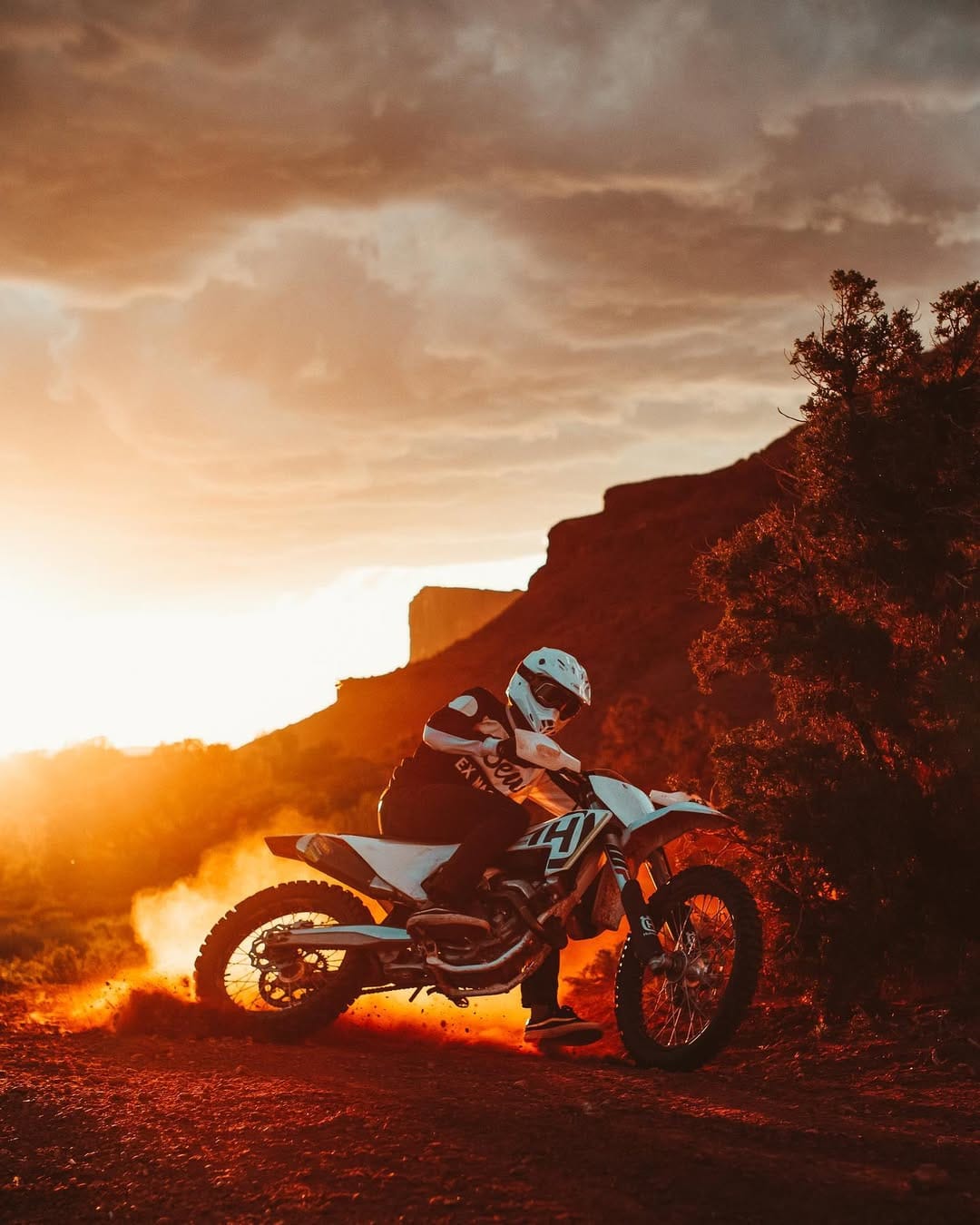 Post 10 by Jesse Packwood on Instagram (image)