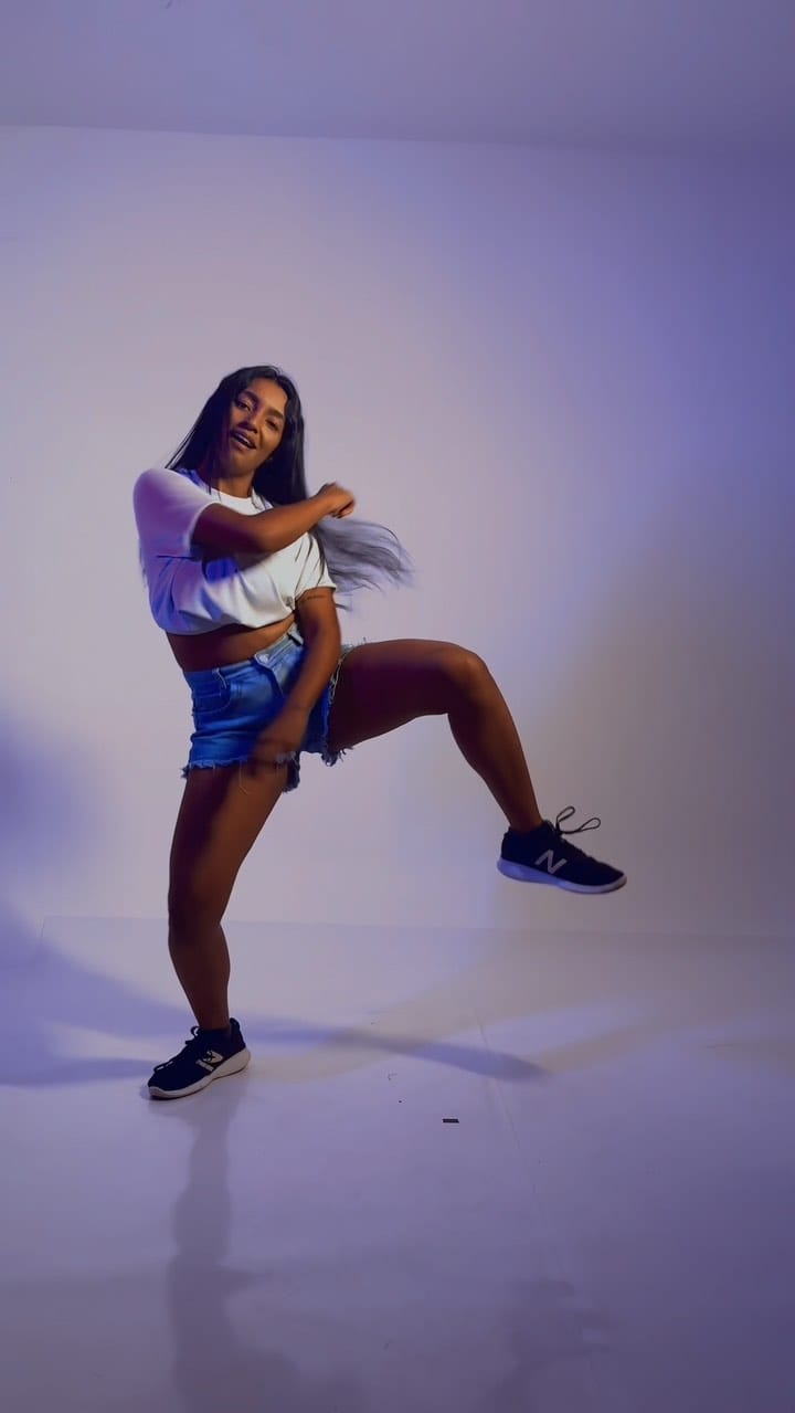Post 10 by Roberta Cabral on Instagram (video)