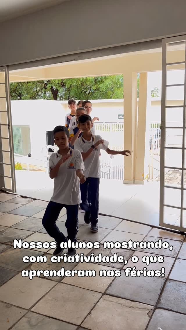 Post 2 by Roberta Cabral on Instagram (video)