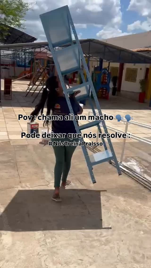 Post 7 by Roberta Cabral on Instagram (video)