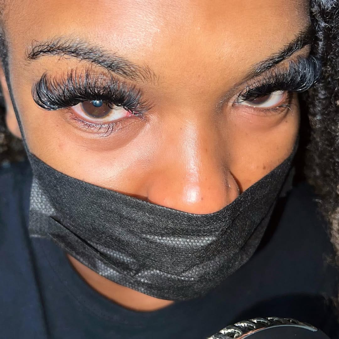 Post 5 by MALIBU’S LASH BAR on Instagram (image)