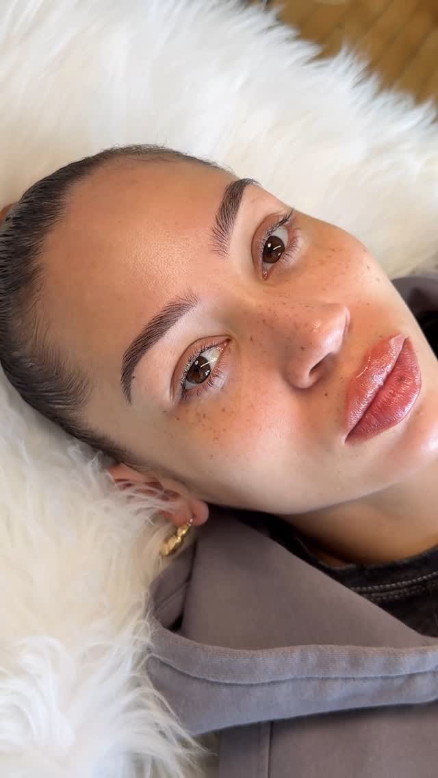 Post 8 by Dasha - PMU EXPERT/EDUCATOR - on Instagram (video)