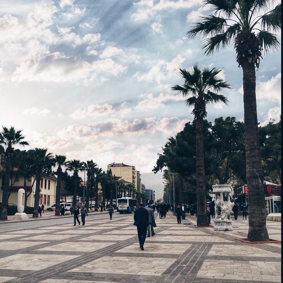 Post 3 by Naz on Instagram (image)